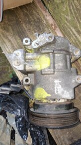 Kompresor klimatizace DV12 pro Hyundai i20 - 2