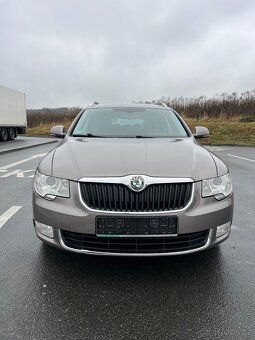Skoda Superb 2,0tdi,Automat - 2