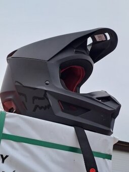 Prodám motokros helmu - 2