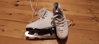 Brusle dívčí, vel. 32 nové - 2