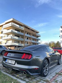 Ford Mustang GT 5.0 324kw - 2