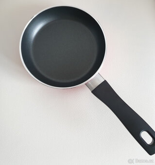 Mini růžová hliníková pánev pánvička 14cm Ernesto - 2