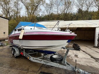 Bayliner Invader 4.3 mercruiser kajutový člun + vlek - 2