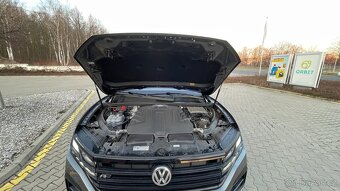 VW TOUAREG 3,0TDI R-line - 2