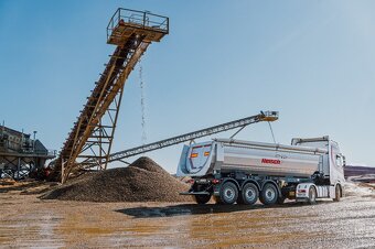 Železný,sklopný návěs,sklápěcí,sklopka HARDOX 28m3 REISCH - 2