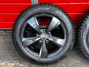 2x ALU kolo Škoda 15" 6J ET38 pneu Pirelli 185/60/R15 - 2