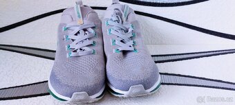 DÁMSKÉ BOTASKY S PAMĚŤ.STÉLKOU - SKECHERS - vel. 39 - 2
