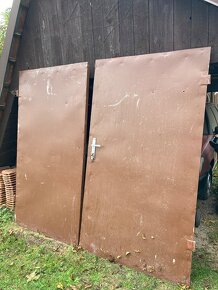 Plechová vrata do garáže, rozměr 205x230cm - 2