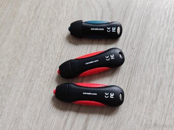 Rychlé a odolné USB Flash Corsair Voyager GT 32GB - 2