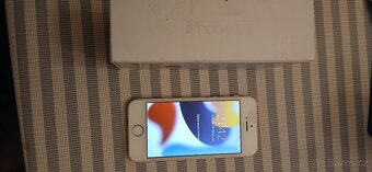 Apple iPhone SE - 2