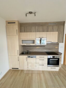 Pronájem bytu 2+kk 45 m2 - ulice Sazovická, ev.č. N08085 - 2