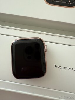 Apple Watch série 5 40mm růžové - 2