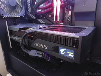 GIGABYTE AORUS GeForce RTX 4070 Ti MASTER s LCD - 2