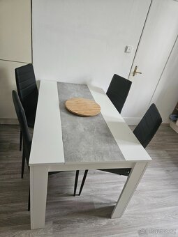 Jidelni stůl a židle - 2