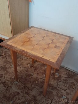 Šachový stolek - 2