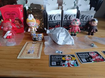 Popmart Figurky - Cry Baby, Molly, Hirono,Skullpanda - 2