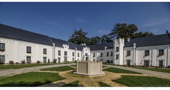 Zámek Kvasetice u H.Brodu - 2