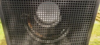 Basový reprobox - 2