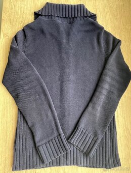 Tmavě modrý svetr na zip - 2