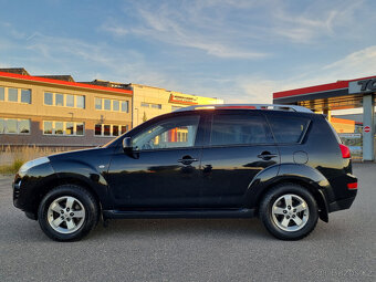 Peugeot 4007 2,2 HDi 4x4, 7 míst - 2