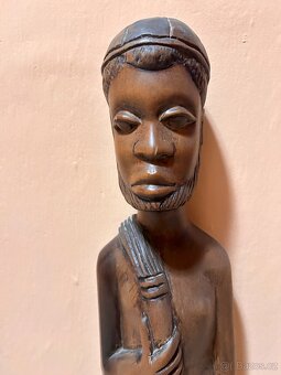 Socha afrického muže - 2