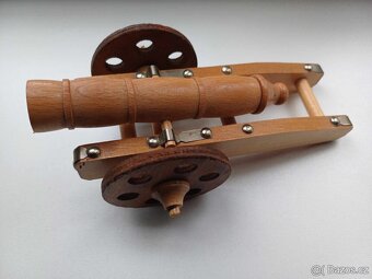 Dřevěné dělo - dekorace - 2