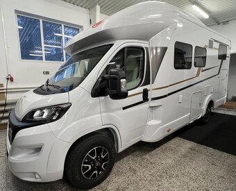 EURA MOBIL PROFILA RS 695 EB 2025 - 2