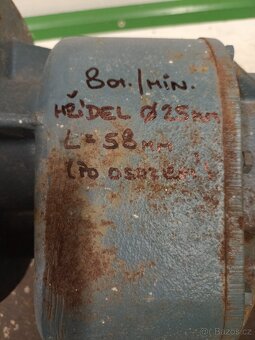 Elektromotor s převodovkou - 2