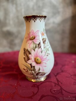 Porcelánová vázička s květinovým dekorem - 2
