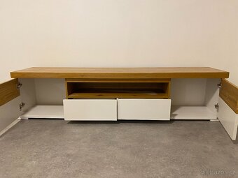 Komoda/stolek pod TV - 2