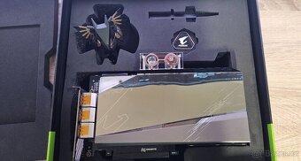 GIGABYTE AORUS GeForce RTX 3090 XTREME WATERFORCE WB 24GB - 2