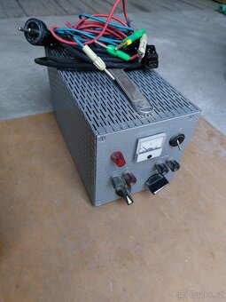 Transformátorová nabíječka autobaterií 6V / 12V - 2