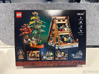 LEGO Ideas 21338 Chata „Áčko“ - 2