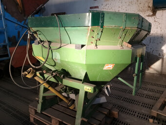 Rozmetadlo Amazone ZA X - 2