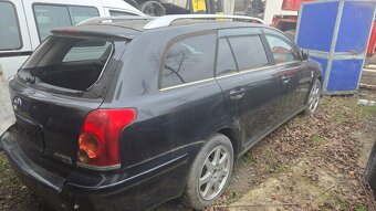 Toyota Avensis kombi na díly - 2
