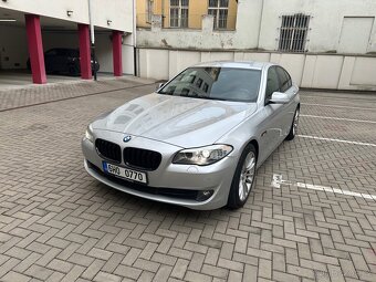 BMW 5 F10 520D 133 tisice najeto - 2