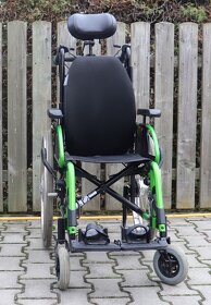 087-Mechanický invalidní vozík Meyra. - 2