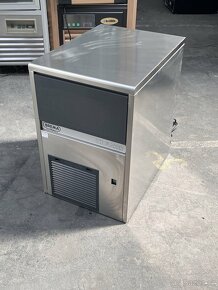 Výrobník ledové tříšťě  BREMA Ice Makers GB 601W. Záruka - 2