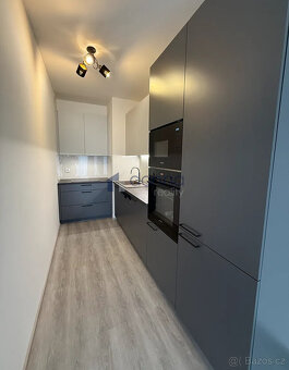 Pronájem bytu 2+kk/L 60m², ul. Poděbradská, Praha 9 - Hloubě - 2