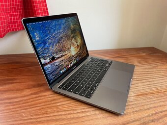 MacBook Pro, rok 2020, rozměr 13,3'' - 2