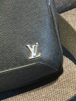 Louis Vuitton Sling Kabelka - 2