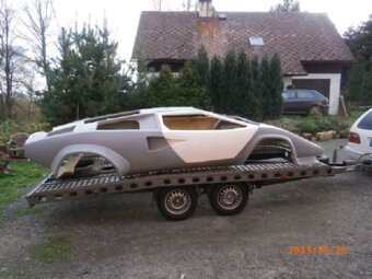 Laminátový skelet Lamborghini Countach. - 2