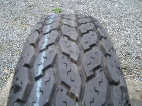 1x nejetá letní pneu 145 SR 13. - 2