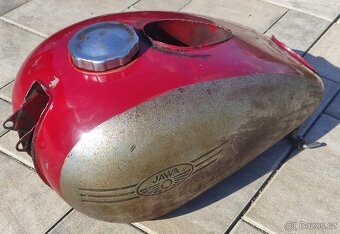 Jawa 250/350 pérák - nádrž, komunista - 2