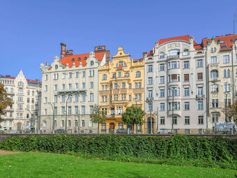 Prodej luxusního bytu 3+1 128 m2 v Praze 1, Masarykovo nábře - 2