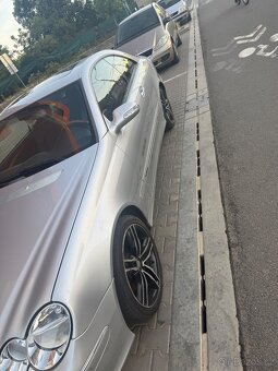 Mercedes clk240 - 2