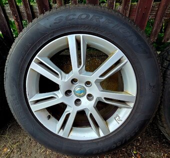 ALU kola a zimní pneu 235/60 R18 volvo - 2