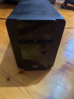 APC Easy-UPS 2200VA (Schuko) - Alza záruka do 26. 5. 2026 - 2
