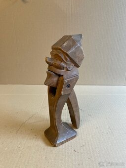 Starý pákový louskáček na ořechy - 2