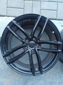 5x112 R18 8j et 39 Dezent - 2